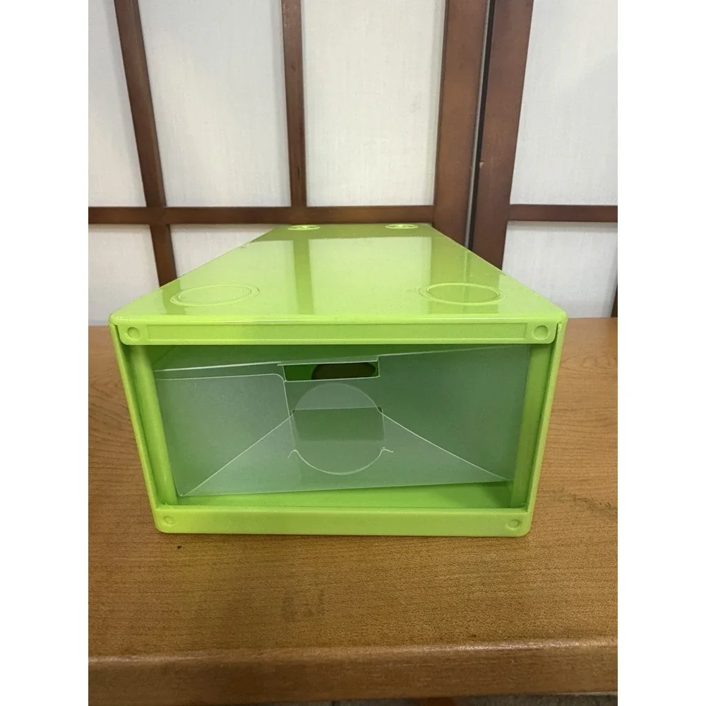 Spextrum Tissue Box Flying Skirt Green Funky Eclectic Wall Mount